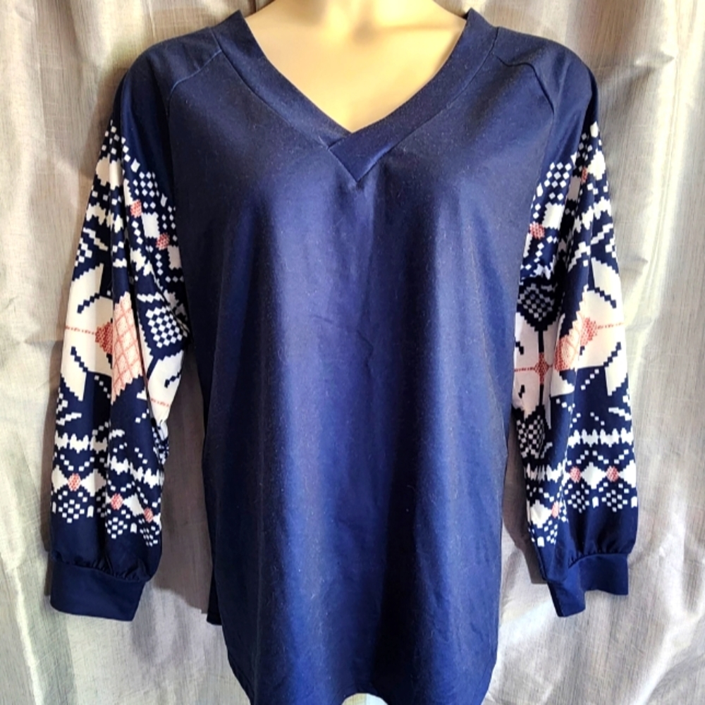 BloomChic Snowflake Print V Neck Drop Shoulder Long Sleeve Top
